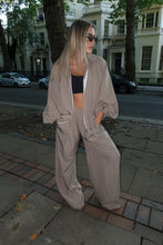 Load image into Gallery viewer, Olivia