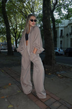 Load image into Gallery viewer, Olivia