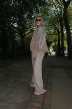 Load image into Gallery viewer, Olivia