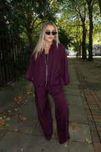 Load image into Gallery viewer, Olivia