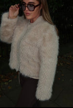 Load image into Gallery viewer, Harlow
